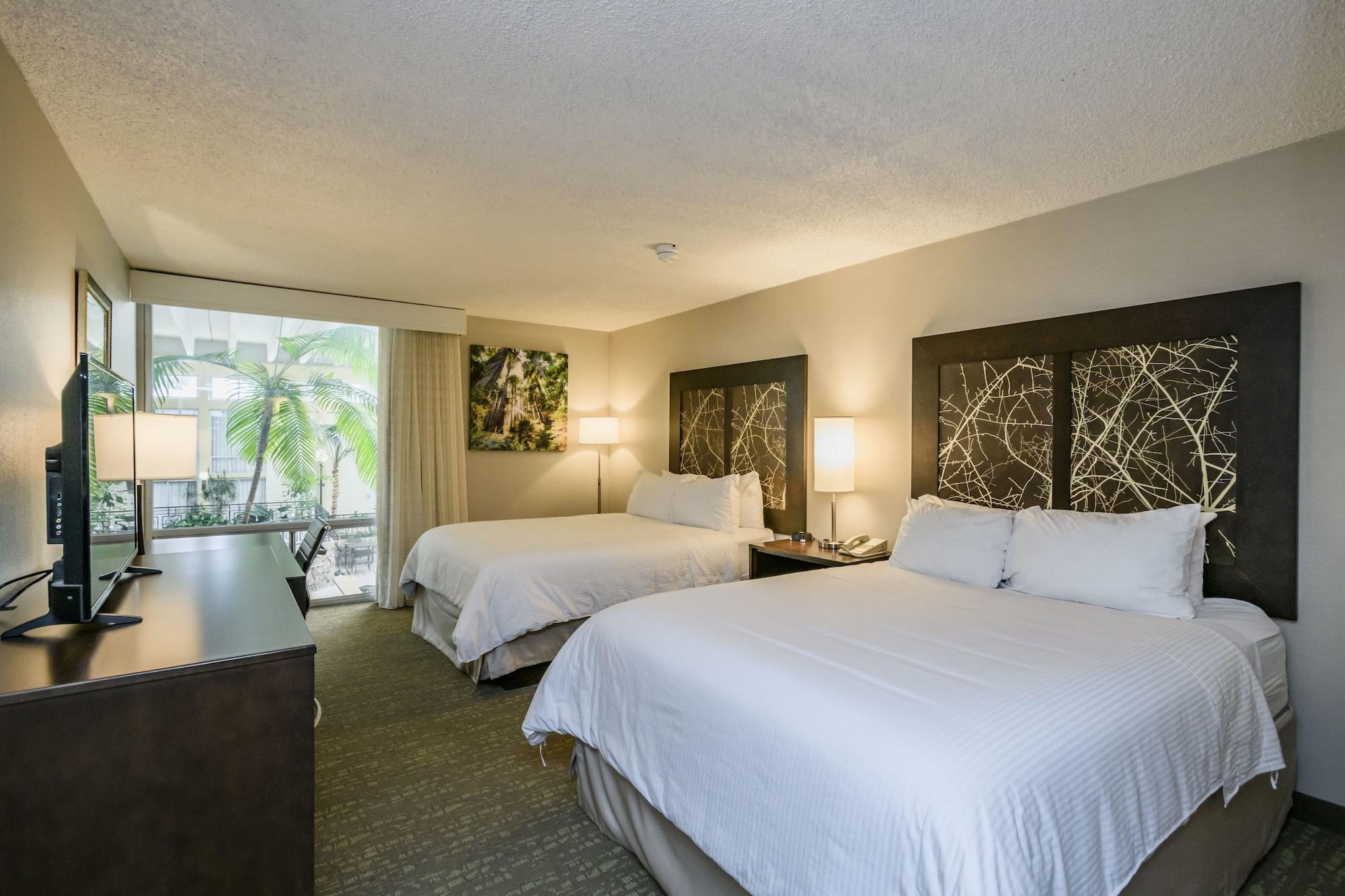 วินด์แฮม การ์เดน เฟรสโน โยซาเมติ แอร์พอร์ต Hotel ภายนอก รูปภาพ