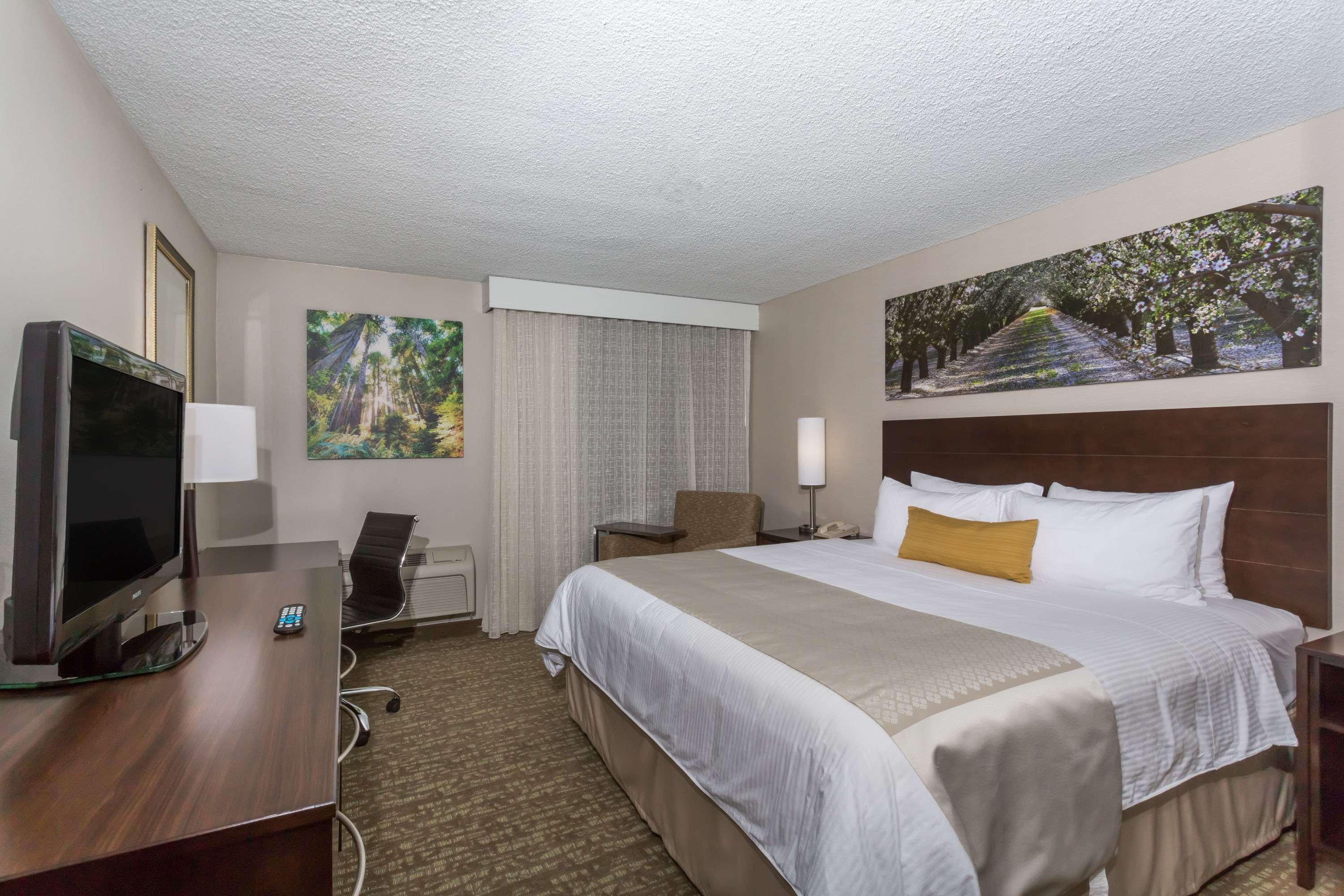 วินด์แฮม การ์เดน เฟรสโน โยซาเมติ แอร์พอร์ต Hotel ภายนอก รูปภาพ